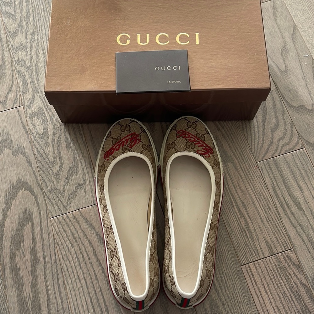 Gucci flats